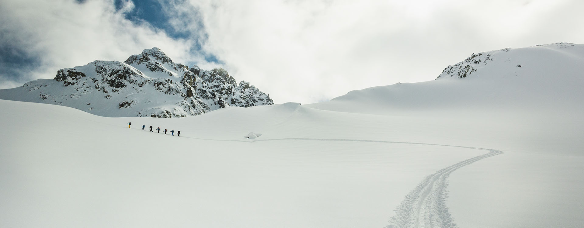 gefuehrte-skitouren-in-den-alpen-mit-bergfuehrer gefuehrte-skitouren-in-den-alpen-mit-bergfuehrer