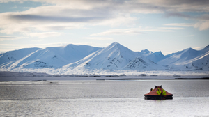 Rettungsinsel auf See