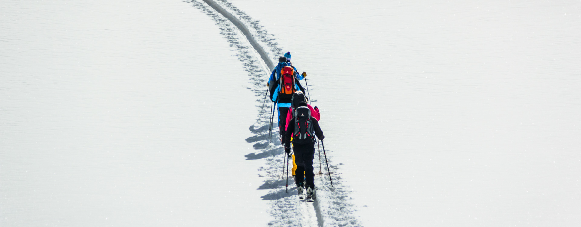 Skitourenkurse und Lawinenkurs fuer Einsteiger Skitourenkurse und Lawinenkurs fuer Einsteiger