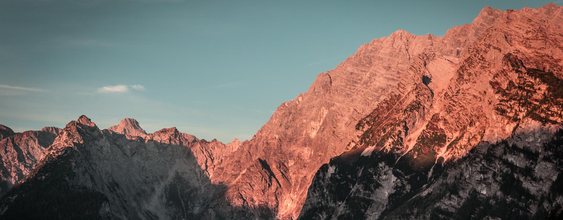 watzmannostwand-mit-berchtesgadener-bergfuehrer.jpg watzmannostwand-mit-berchtesgadener-bergfuehrer.jpg